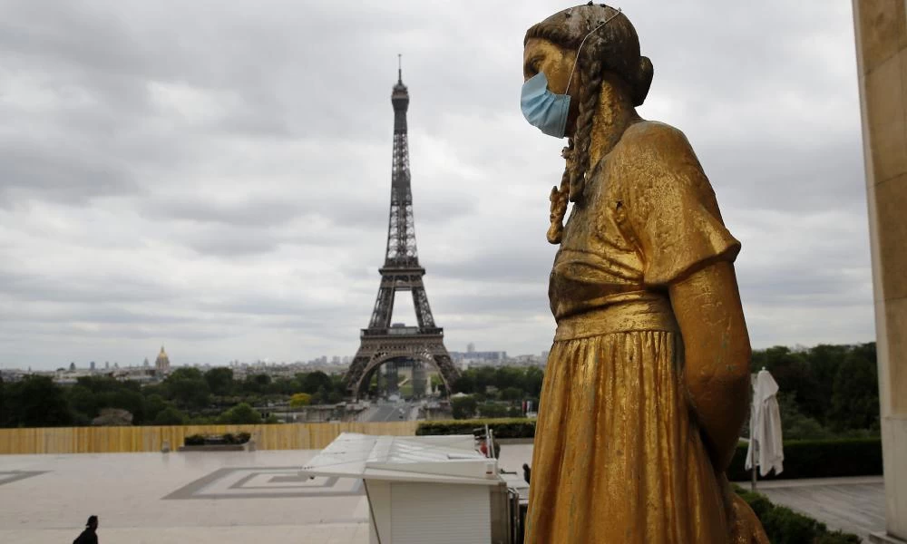 Κορονοϊός: Κάθε 30 δευτερόλεπτα ένας Παριζιάνος μολύνεται